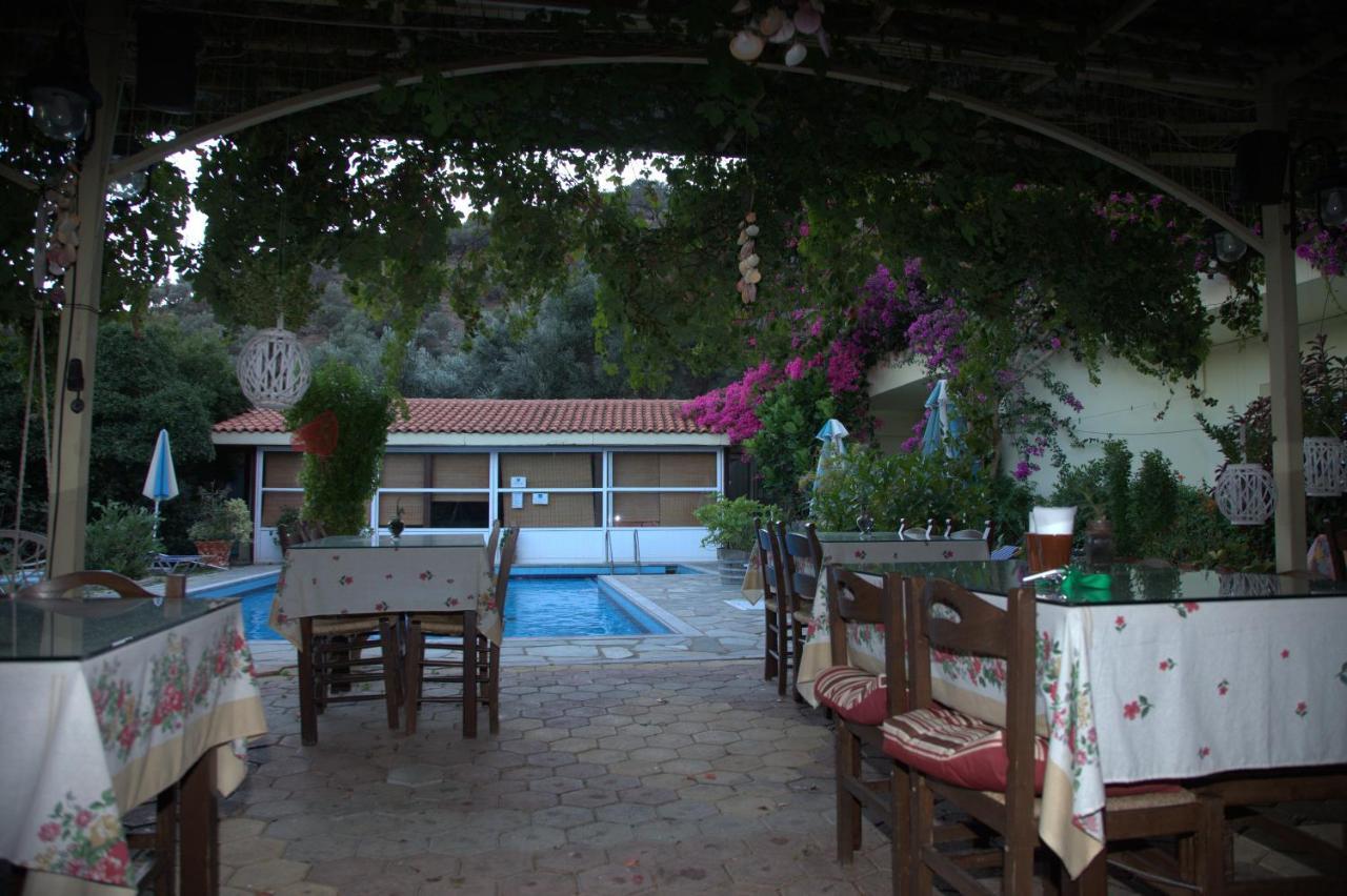 Sunrise Hotel & Apartments Родакинон Екстериор снимка