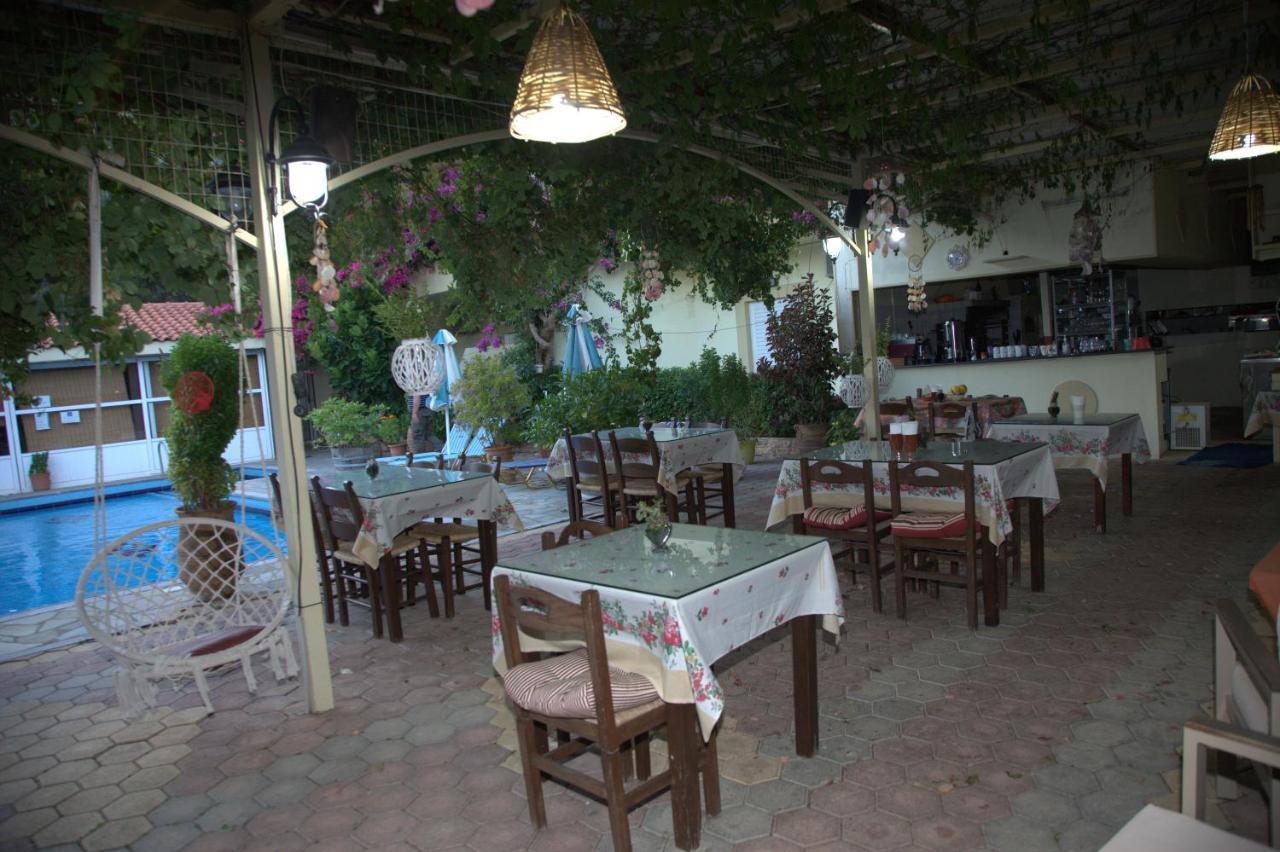 Sunrise Hotel & Apartments Родакинон Екстериор снимка