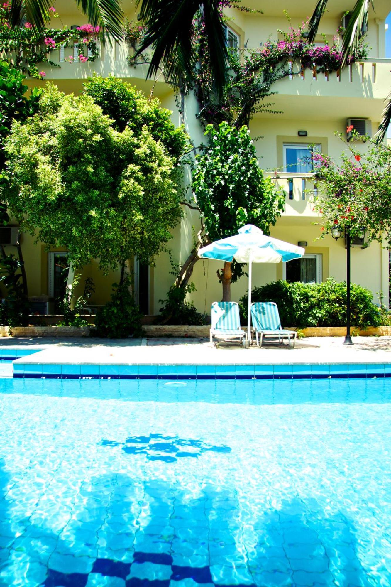 Sunrise Hotel & Apartments Родакинон Екстериор снимка