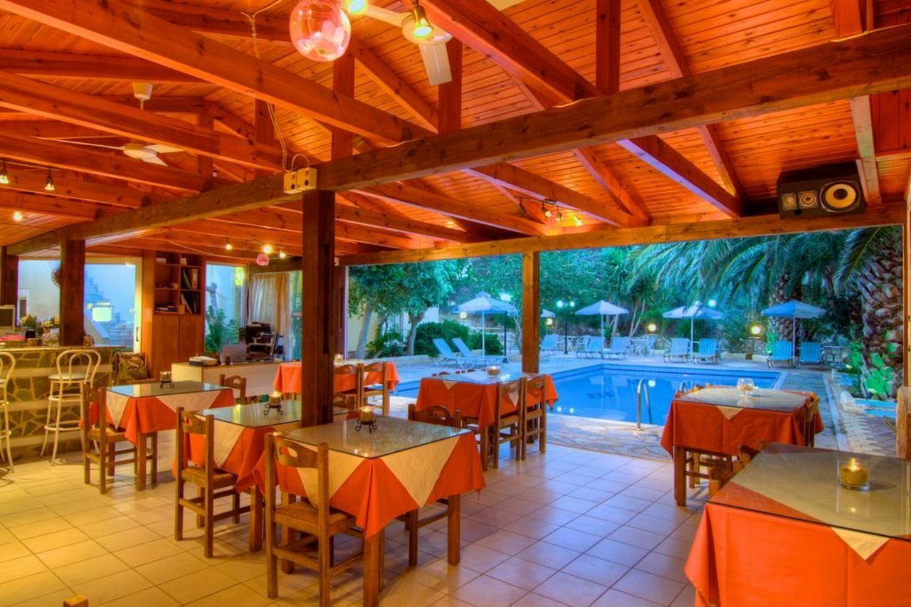 Sunrise Hotel & Apartments Родакинон Екстериор снимка
